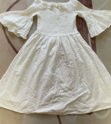 艾格  白色连衣裙 自取可刀 感兴趣的话点...