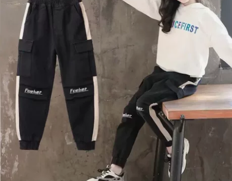 中大童黑色刺绣字母工装加绒裤 黑色 120...