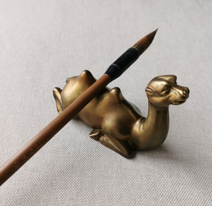 【海外回流】骆驼 纯铜笔架。