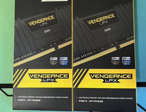 全新美商海盗船ddr4  8G/16G 3...