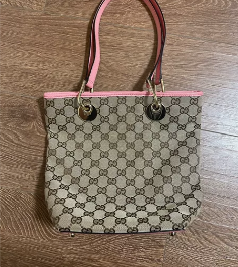 GUCCI 古驰老花小号托特包 磨损有点多...