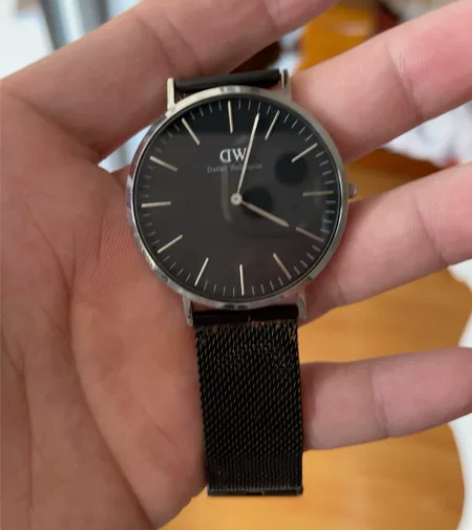 DW手表用了两个月一直放着就没怎么用手表没...