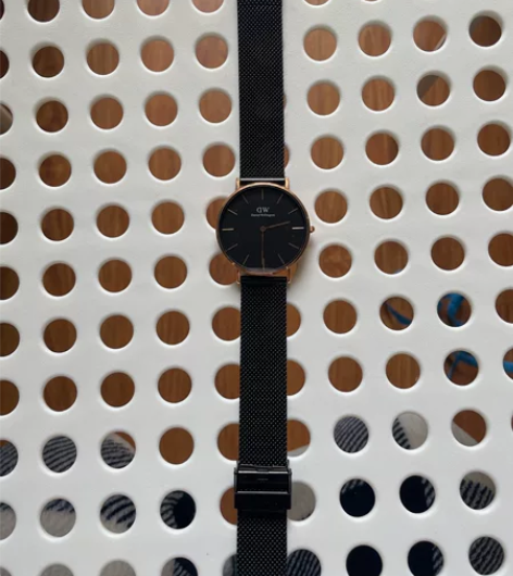 DW女款32mm表盘手表,玫瑰金框 感兴趣...