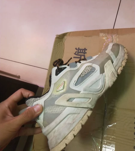 这是特步的鞋鞋，看图片有点脏，但发货前会清...