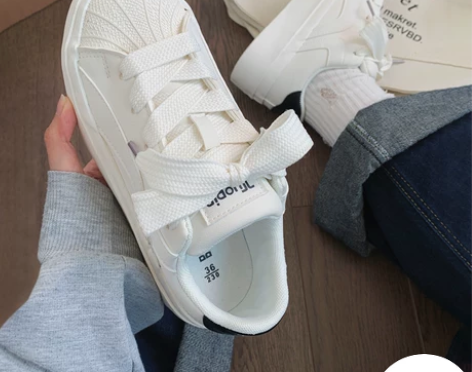 鮀品白色贝壳头厚底增高运动鞋子女秋冬季小众...