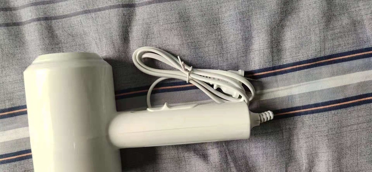 出二手闲置电吹风