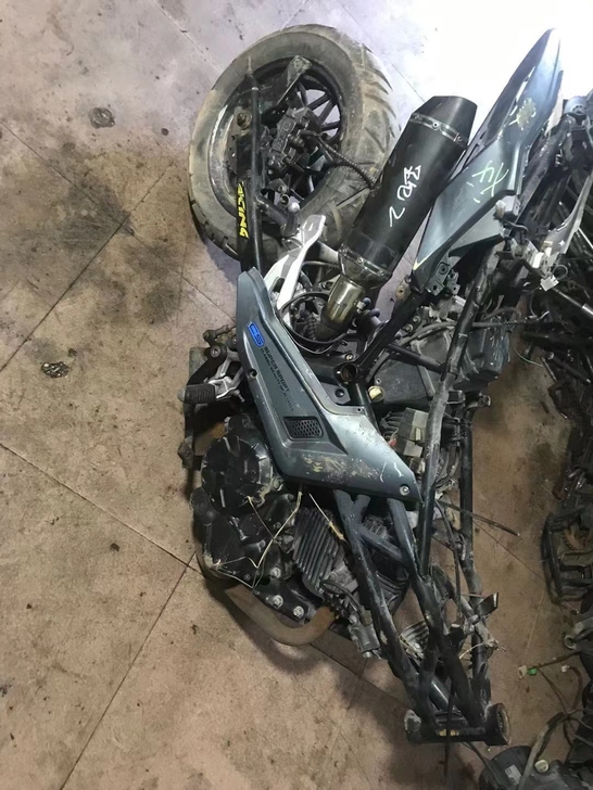 小暴龙拆车件需要哪里拆哪里