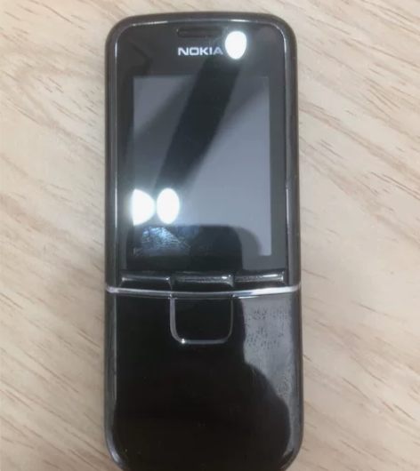 诺基亚8900e，买的时候1万元。放时间长...