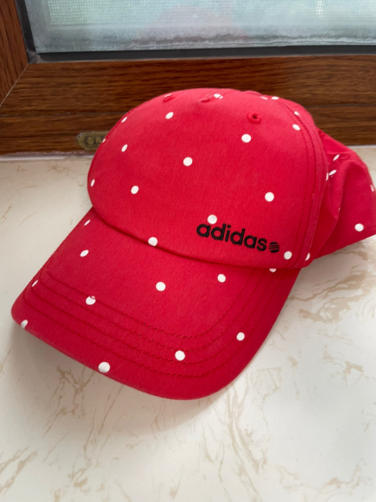 阿迪达斯 鸭舌帽 女款 均码 56cm 售...