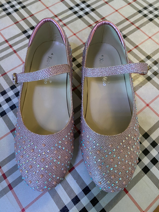 百丽 女大童 娃娃鞋 淡粉色 鞋面亮钻装饰...