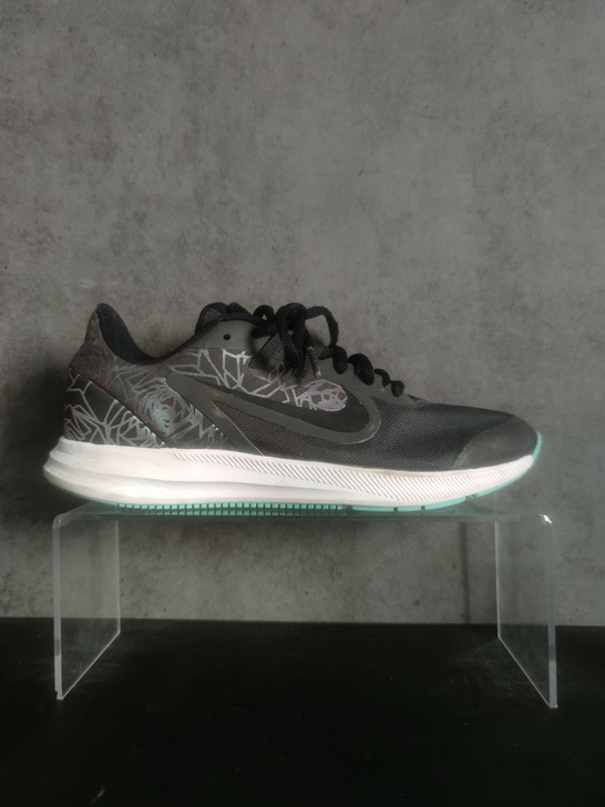 二手正品36码耐克nike 网面透气休闲运...