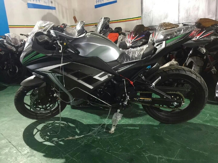 二手雅马哈R1跑车川崎小忍者600CC地平...