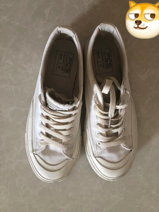 买的时候没有小码了，就要的这双，鞋上标记3...