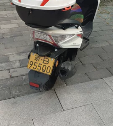 踏板摩托车出租，出租不是卖，我我自己公司名...