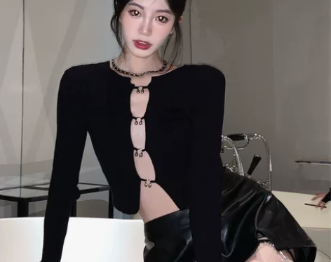 黑色草莓纯欲风针织衫女设计感小众辣妹性感心...