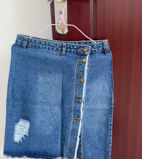 清理四条裙子～可爱风～全部是S码，两尺腰围...