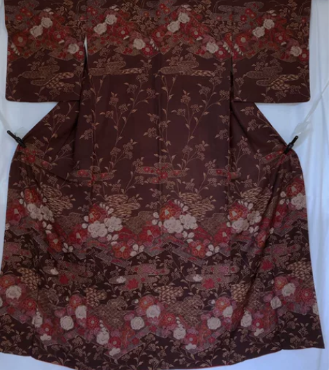 kiya喜屋暗红草花访问 材质：正绢哑光 万字底纹 通身草花...