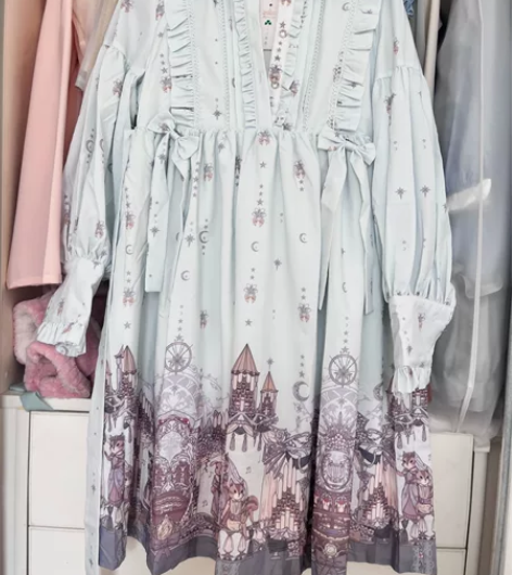 三叶草歌剧院，全新带吊牌M码 清衣柜包邮出...