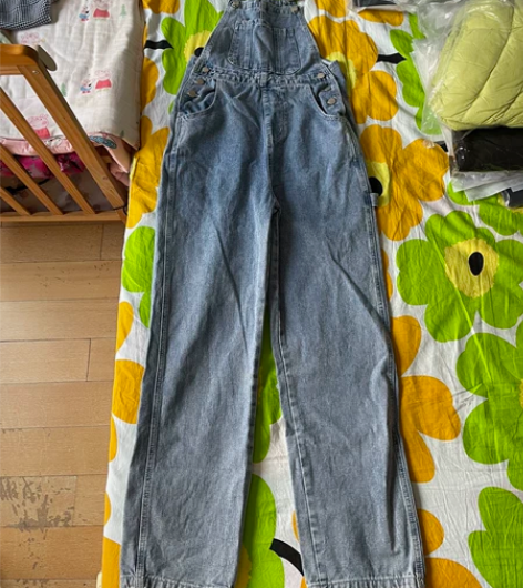 浅蓝色大码女士背带加长牛仔裤，适合高个字长...