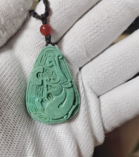 松石，原矿高瓷古龙牌，9克左右，便宜出了。...