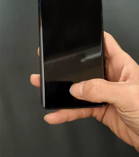 小米12,8+128G,黑灰色。手机1月份...