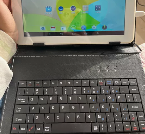 清华同方平板，功能一切正常，无拆修外观轻微...