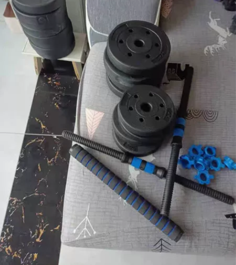 出99新40Kg哑铃一组可组装为杠铃带加长杆，因搬家急出 感...