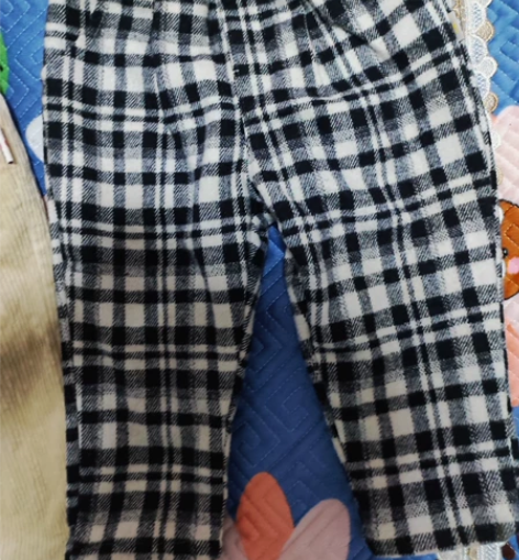 觅兔酱加绒裤子80码，两条都下水洗了，没穿...