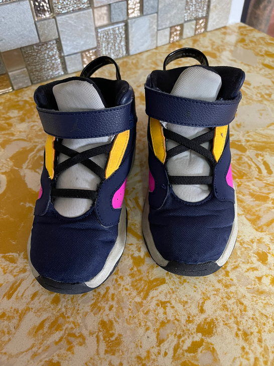 NIKE 正品 乔丹26码 很新 喜欢的来