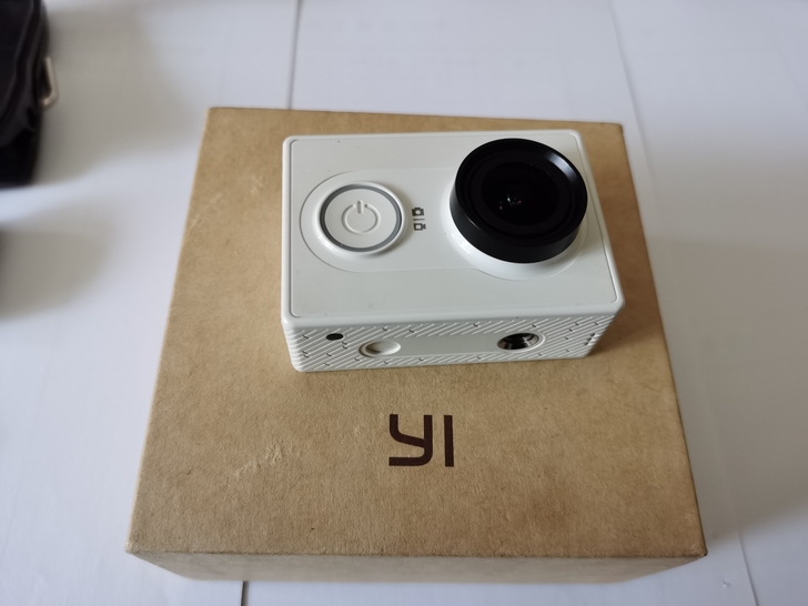 1代小蚁运动相机，几乎没咋用，原价300多...