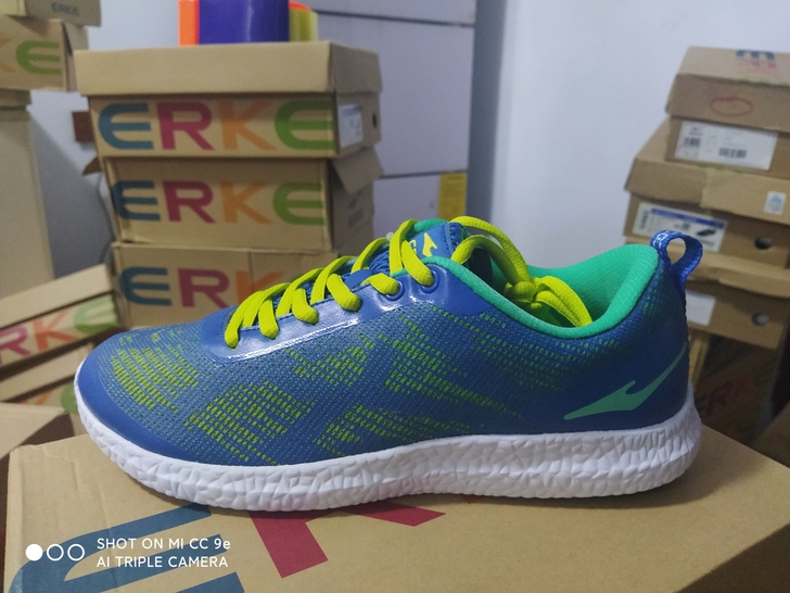 鸿星尔克正品，40码