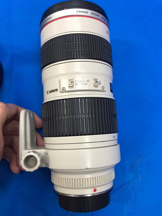 佳能70-200一代。2.8光圈