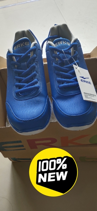 出全新鸿星尔克鞋子一双，全新 鸿星尔克男鞋...