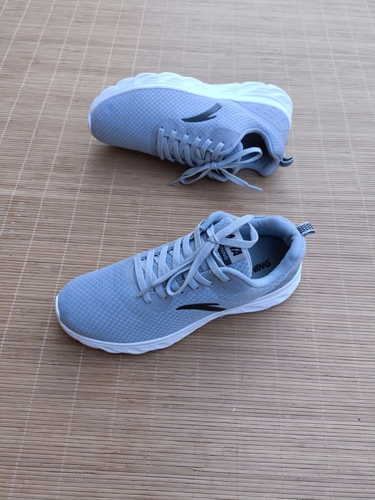 43码  安踏运动鞋           ...