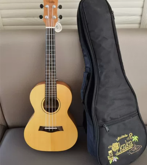 全新尤克里里，成人用标准尺寸尤克里里 琴行...