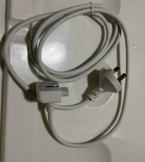 苹果电脑mac 原装电源线，全新 感兴趣的...