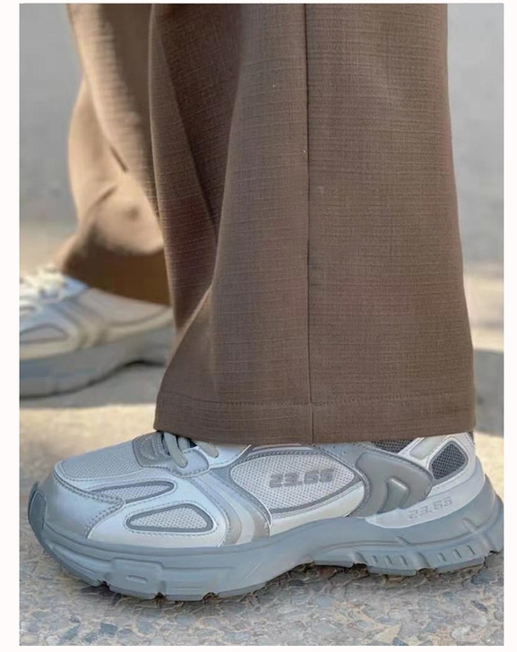 只穿了一天,不正但穿着不错