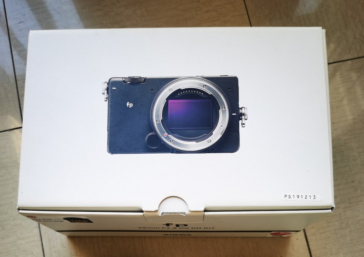 适马SIGMA fp，成色非常新，无磕碰、...