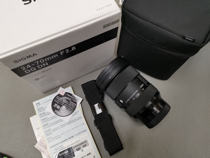 适马 L 24-70/2.8 带包装保卡 ...