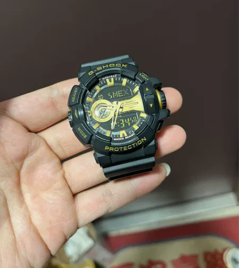 G-shock卡西欧手表，黑金配色，放了好...