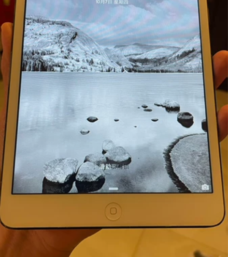 初代ipad mini。四边角都有磕碰。原...