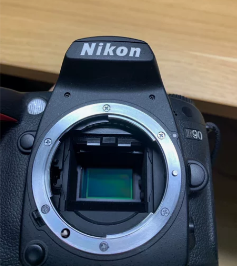 出闲置自用一套99新尼康D90单反相机带原...