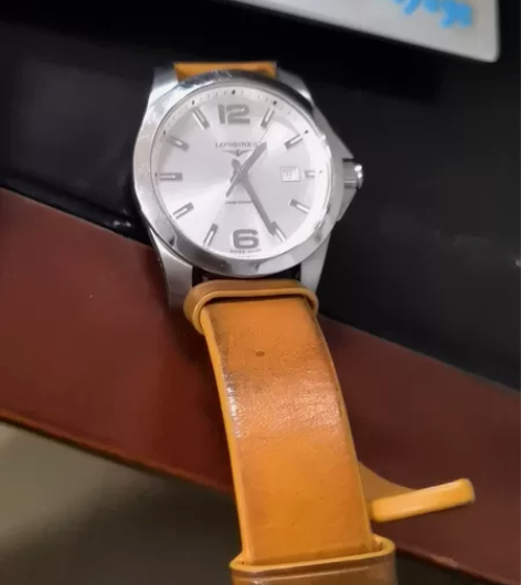 浪琴手表  保正品 发票什么都没有  表带...