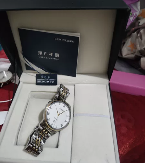 雷诺手表。全套手表 送收音机一个全新的 感...