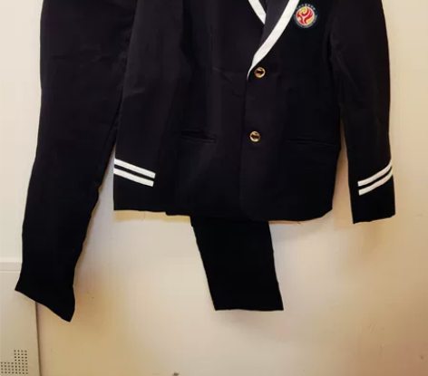 无锡外国语校服西服套装 尺码150几乎全新...