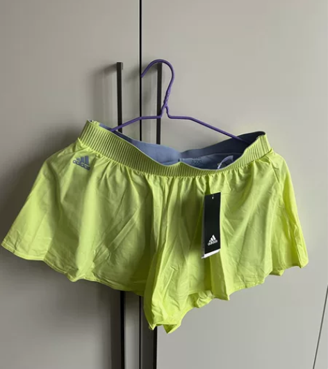 Adidas正品网球短裙，全新，尺码：欧码...