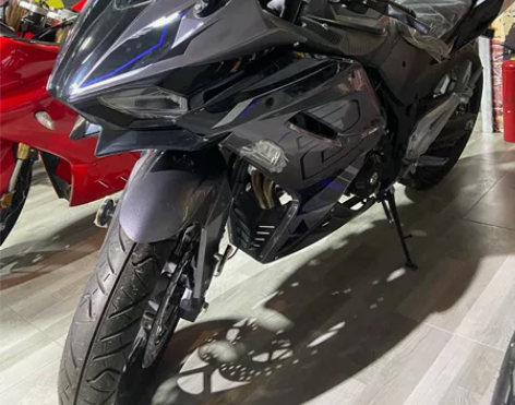 国产H2当然和川崎H2是一样的外观，但是价...