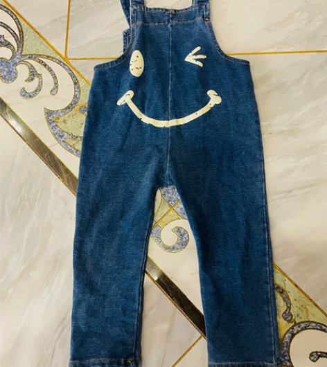 非全新儿童牛仔裤背带裤 软牛仔 手感舒适 ...