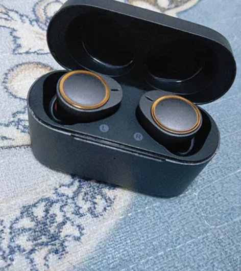 唐麦w5蓝牙耳机，原价399，整机，充电仓...