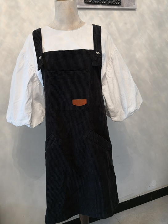 cache cache黑色灯芯绒背带裙